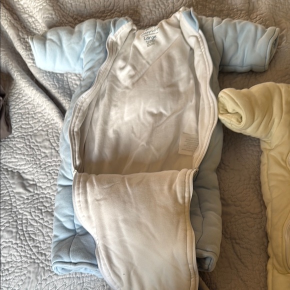 Baby Merlin sleepsuit - Picture 3 of 5